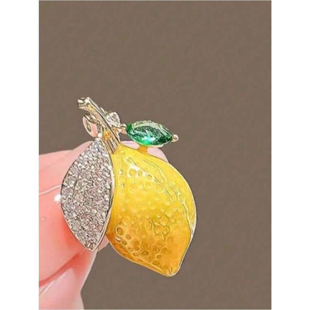 Lemon Brooch Pin A1978